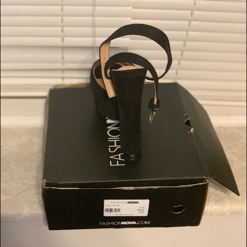 Heels - Picture 2 of 4